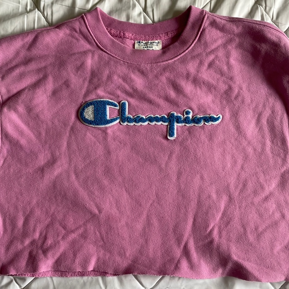 Champion cropped pink pull-over sweatshirt for working out or athleisure